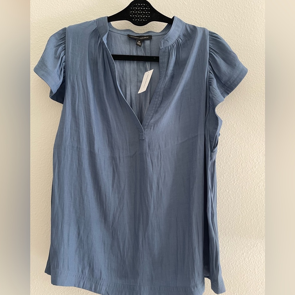 Banana Republic Summer Top Ruffle Sleeves